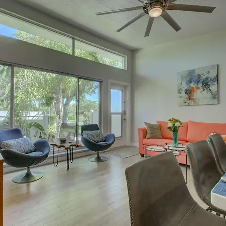 Pelican Gardens Villa
